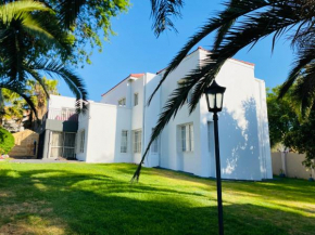 Sunny stay Guesthouse Rooms and Breakfast Option